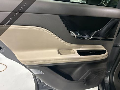 Used 2022 Lincoln Corsair AWD w/ Equipment Group 101A image 22