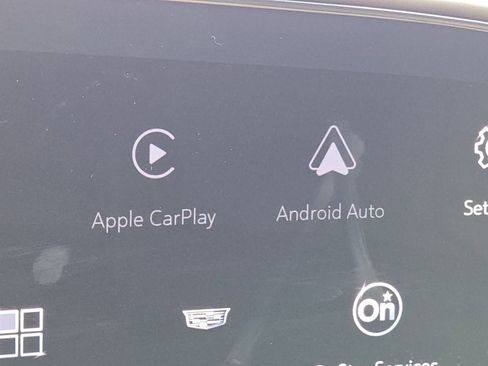 Used 2021 Cadillac Escalade Premium Luxury AWD/4WD image 5