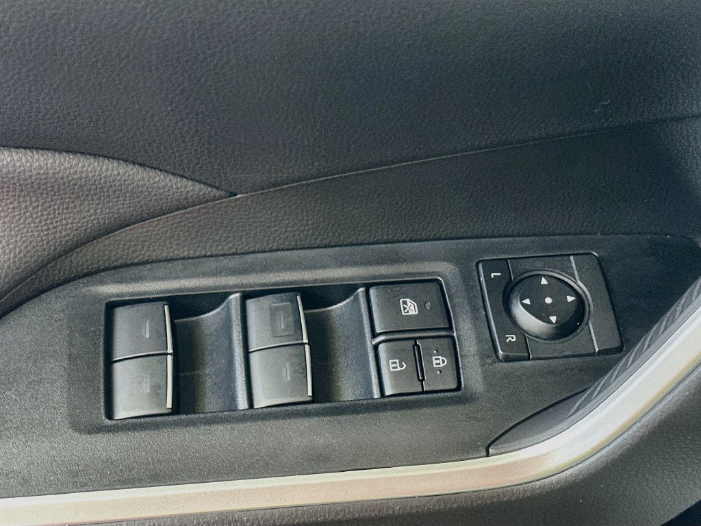 Used 2025 Toyota RAV4 XLE w/ Convenience Package FWD image 18