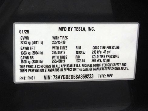 Used 2025 Tesla Model Y Long Range RWD image 68