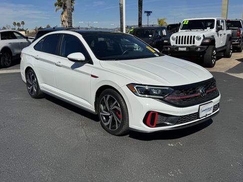Certified 2023 Volkswagen Jetta GLI Autobahn image 2