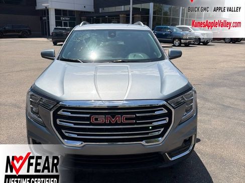 Used 2024 GMC Terrain SLT AWD/4WD image 1