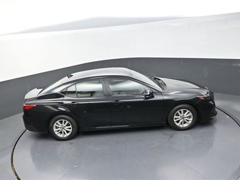 Used 2025 Toyota Camry LE image 26