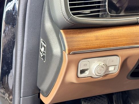 New 2026 Mercedes-Benz GLS 450 GLS 450 4MATIC SUV image 10