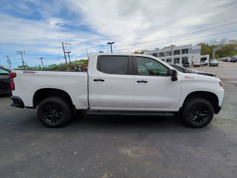 Used 2021 Chevrolet Silverado 1500 LT Trail Boss w/ LPO, Dark Essentials Package AWD/4WD image 9