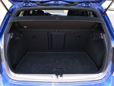 Used 2016 Volkswagen Golf R 4-Door image 21