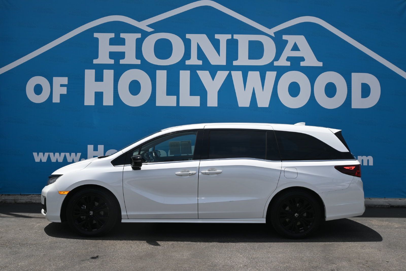 Used 2025 Honda Odyssey Sport-L image 3