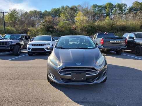 Used 2017 Ford Fiesta SE image 8