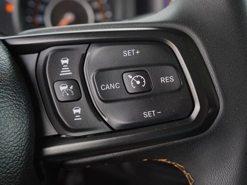 Used 2025 Jeep Wrangler Unlimited Sport AWD/4WD image 20