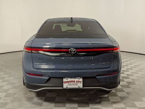 Used 2025 Toyota Crown w/ Advanced Technology Package AWD/4WD image 4