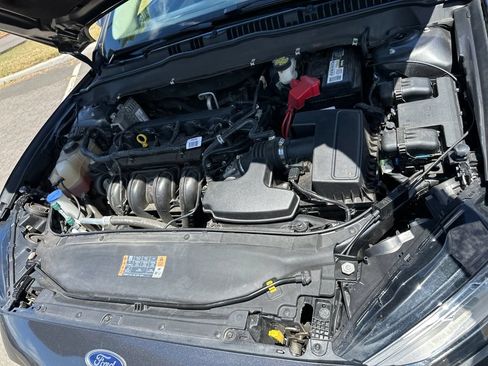 Used 2017 Ford Fusion S FWD image 21