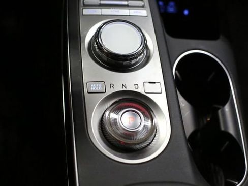 Used 2025 Genesis GV70 2.5T image 16