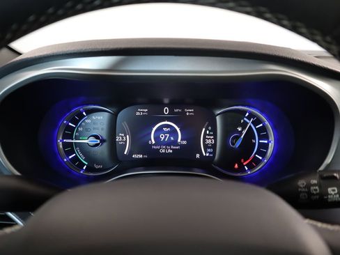 Used 2022 Chrysler Pacifica Touring-L w/ S Appearance Package image 31