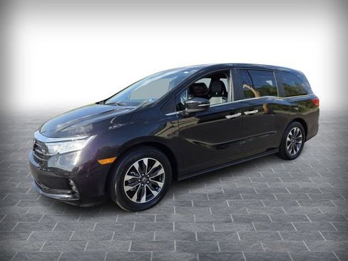 Used 2024 Honda Odyssey EX-L image 3