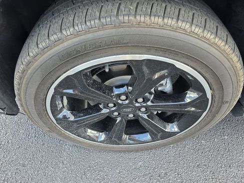 Used 2023 Ford Expedition Limited AWD/4WD image 10