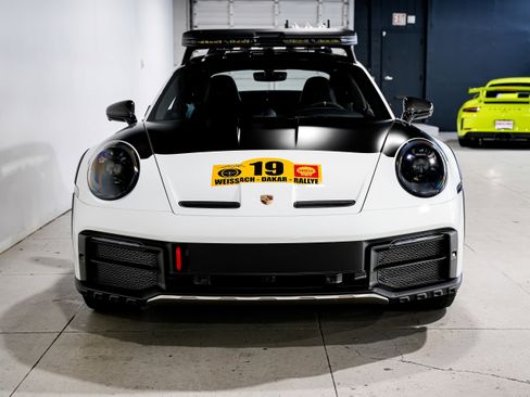Used 2024 Porsche 911 Dakar image 5