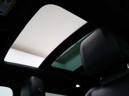 Used 2024 Land Rover Range Rover Velar Dynamic SE image 62