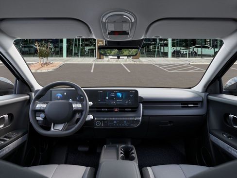 New 2025 Hyundai Ioniq 5 SE image 11