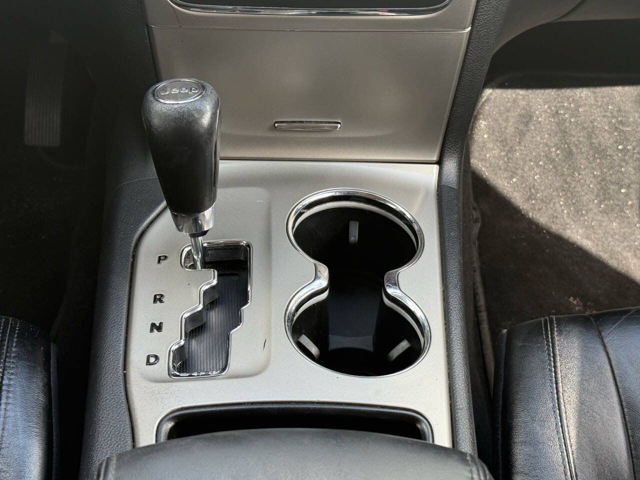 Used 2013 Jeep Grand Cherokee Laredo AWD/4WD image 18