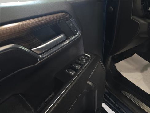 Used 2023 Chevrolet Silverado 1500 LT image 9