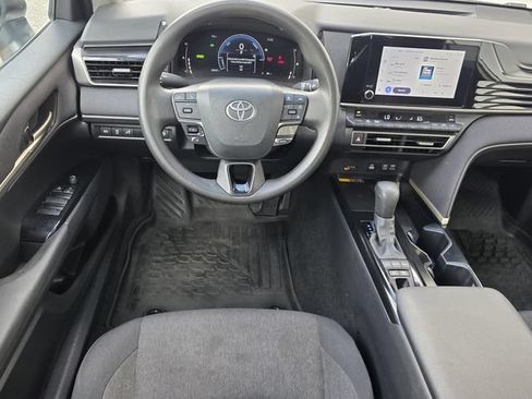Used 2025 Toyota Camry LE FWD image 11