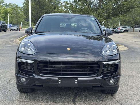 Used 2017 Porsche Cayenne S AWD/4WD image 2