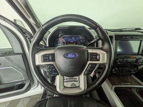 Used 2019 Ford F250 Lariat w/ Lariat Value Package image 20
