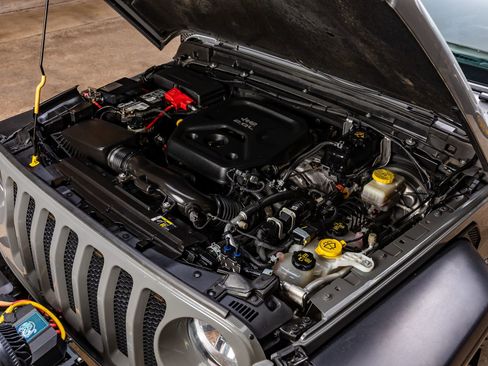 Used 2019 Jeep Wrangler Unlimited Sport S image 38