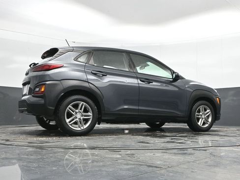 Used 2018 Hyundai Kona SE image 46