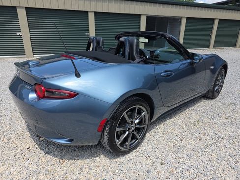 Used 2017 MAZDA MX-5 Miata Grand Touring RWD image 5
