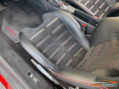 Used 2019 Ferrari 488 GTB RWD image 23