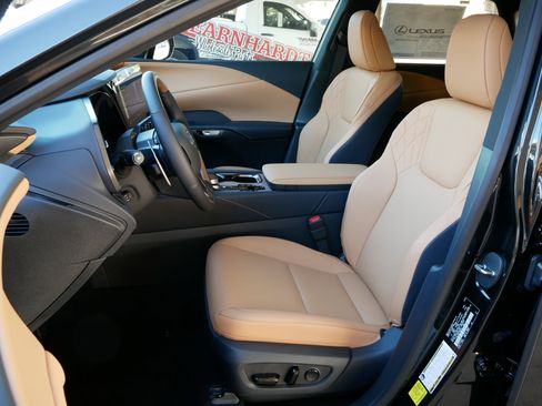 New 2026 Lexus RX 450h AWD image 2