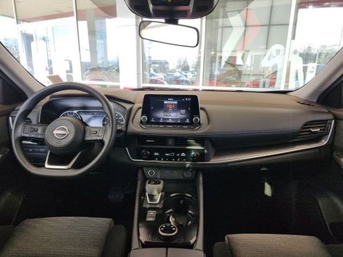 Used 2023 Nissan Rogue SV AWD/4WD image 19