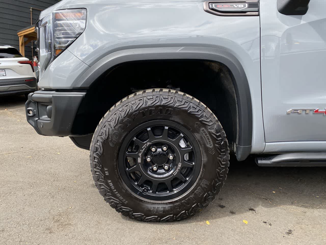 Used 2025 GMC Sierra 1500 AT4X w/ AT4X AEV Edition AWD/4WD image 11