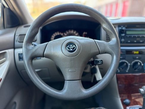Used 2005 Toyota Corolla S image 27