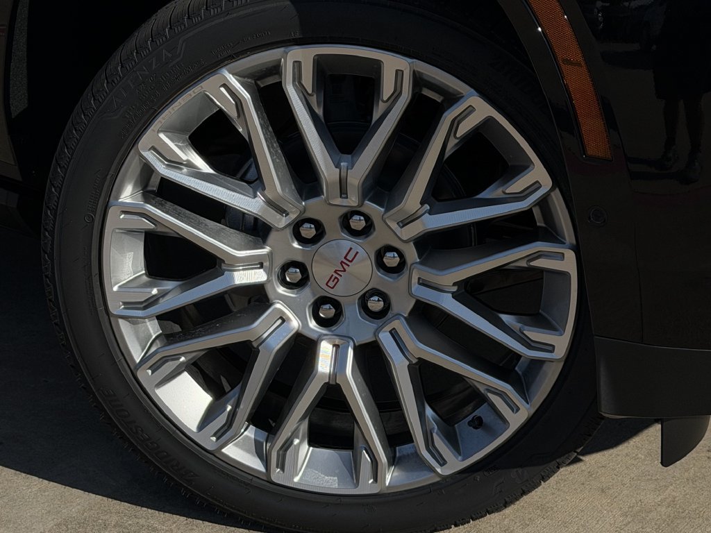 New 2027 GMC Yukon Denali w/ Denali Reserve Package AWD/4WD image 9