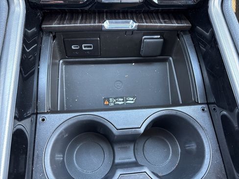 Used 2022 GMC Yukon Denali w/ Denali Ultimate Package image 25