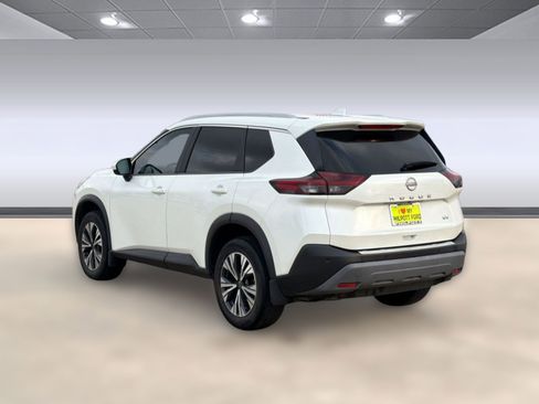 Used 2023 Nissan Rogue SV w/ SV Premium B Package FWD image 3