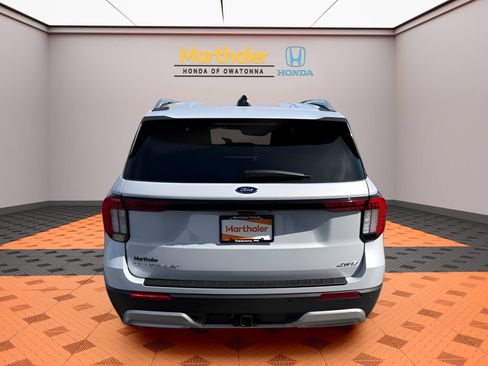 Used 2026 Ford Explorer Platinum w/ LUX Leather Package AWD/4WD image 4
