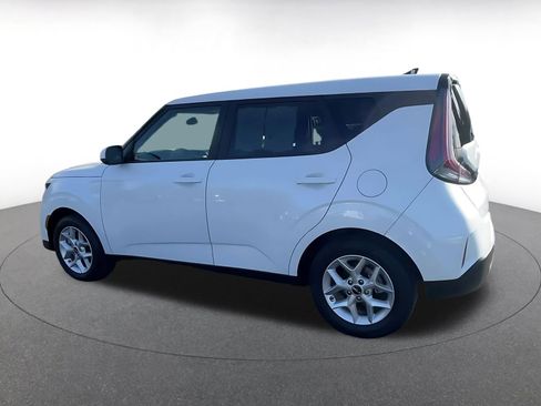 Used 2025 Kia Soul LX w/ LX Technology Package image 10