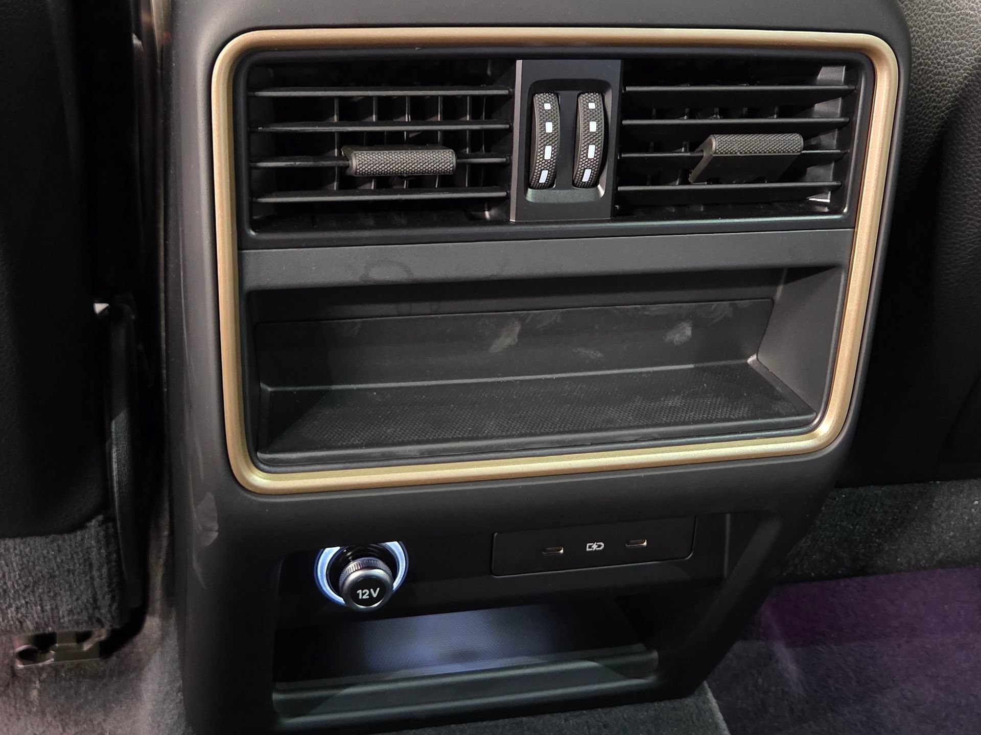 Certified 2025 Porsche Cayenne GTS AWD/4WD image 12