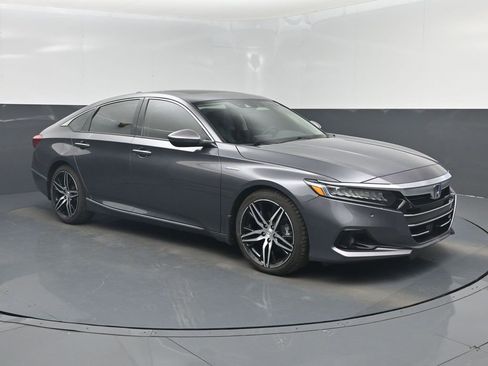 Used 2022 Honda Accord Touring image 1