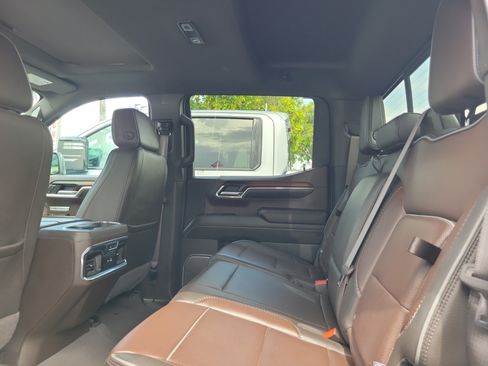 Used 2024 GMC Sierra 1500 Denali AWD/4WD image 14
