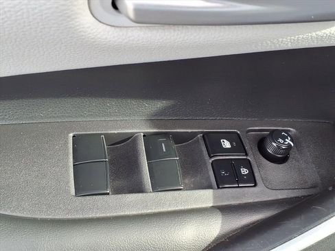 Used 2024 Toyota Corolla SE image 12