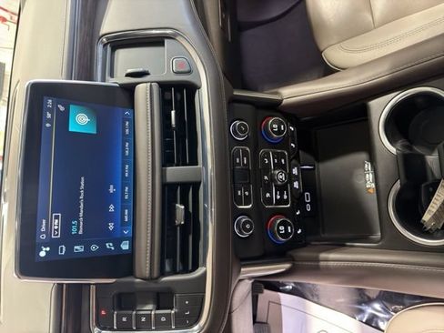 Used 2023 Chevrolet Tahoe Z71 w/ Luxury Package AWD/4WD image 31