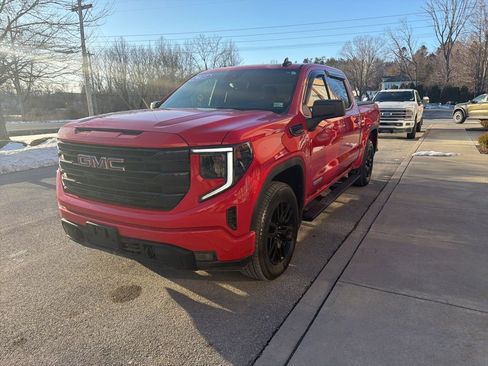 Used 2023 GMC Sierra 1500 Elevation AWD/4WD image 3