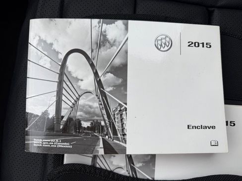 Used 2015 Buick Enclave Leather FWD image 12