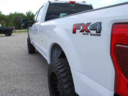 Used 2021 Ford F350 XLT w/ XLT Premium Package AWD/4WD image 10