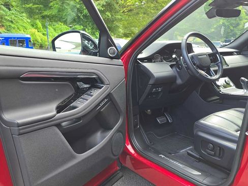 Used 2023 Land Rover Range Rover Evoque R-Dynamic SE AWD/4WD image 19