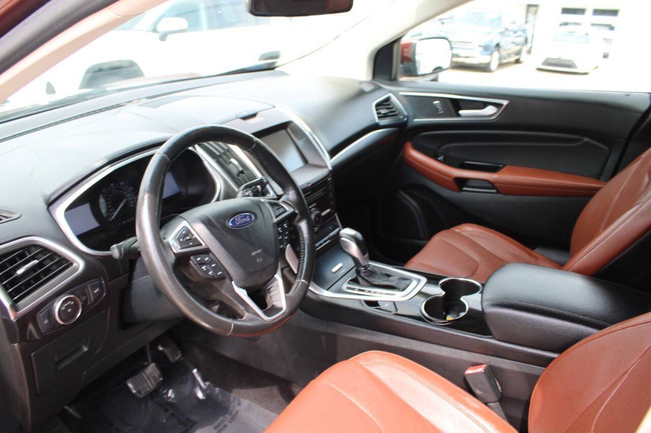 Used 2015 Ford Edge Titanium w/ Equipment Group 301A FWD image 19